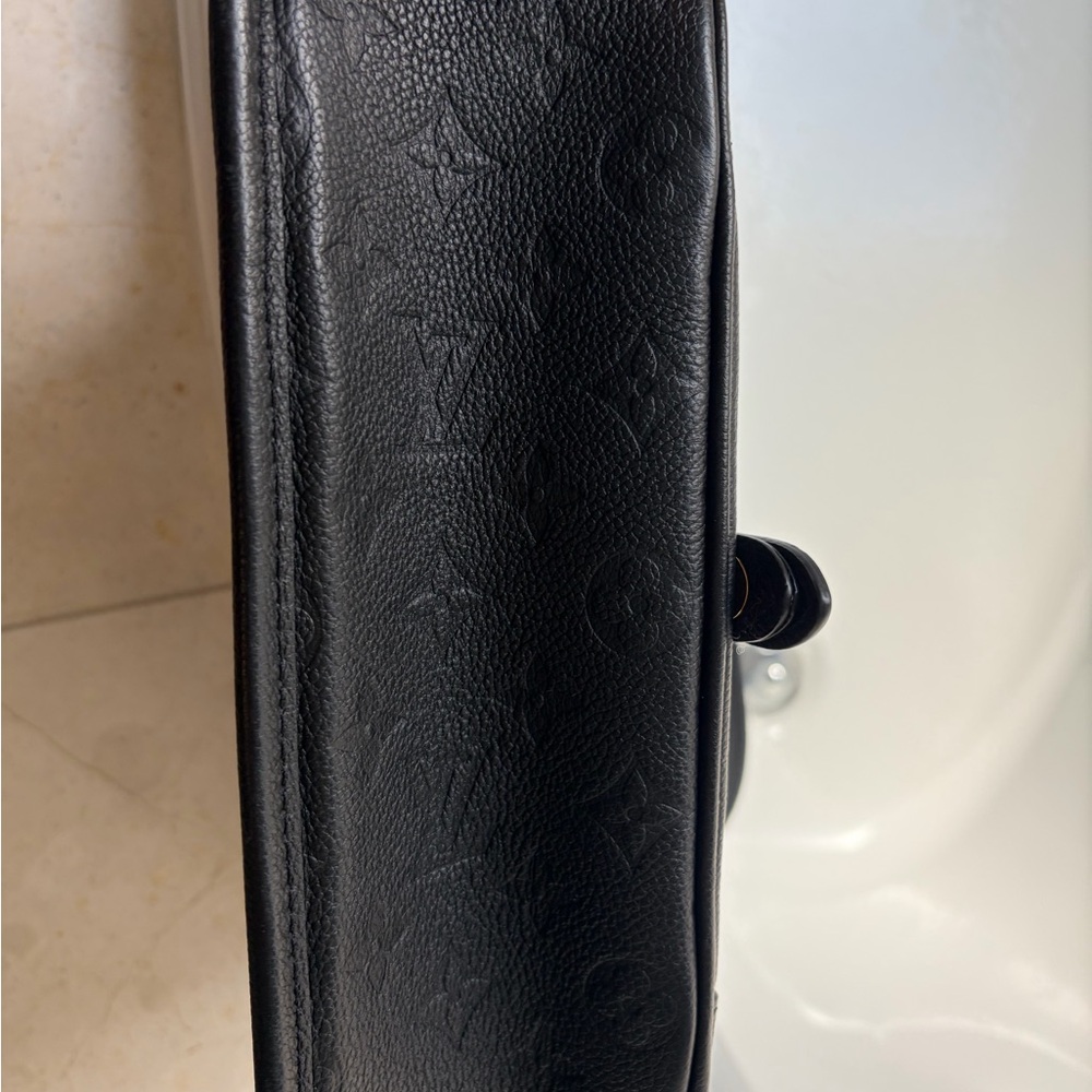 Authentic- Louis Vuitton Diane- Black Monogram Leather- both straps included - Picture 8 of 10